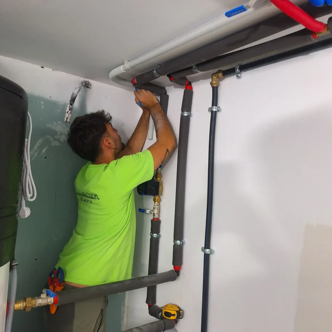 servicio-fontaneria Instal.lam Electricitat i Llanterneria