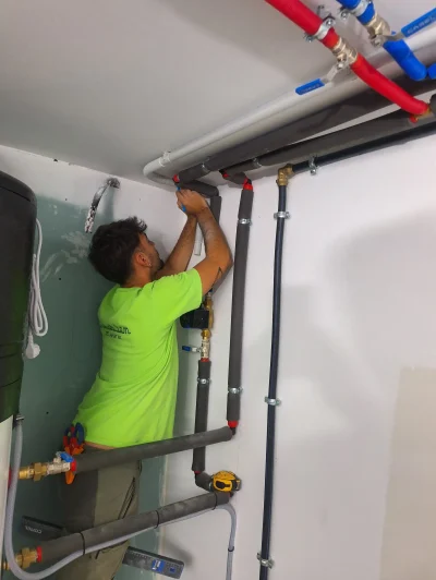 servicio-fontaneria Instal.lam Electricitat i Llanterneria