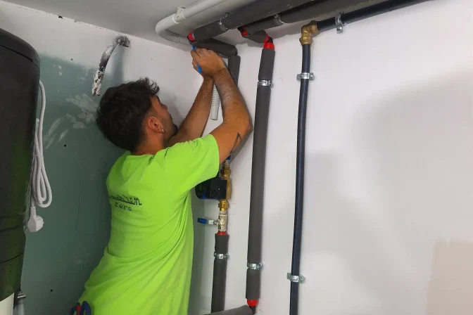 servicio-fontaneria Instal.lam Electricitat i Llanterneria